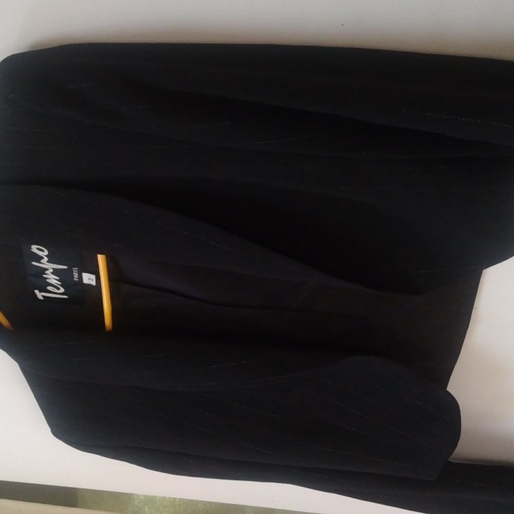 Vintage Tempo Paris 90s Cropped Blazer